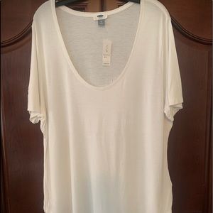BNWT Old Navy tee shirt 👚